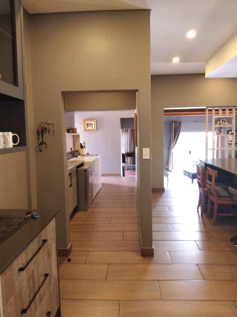 8 Bedroom Property for Sale in Aston Manor Gauteng
