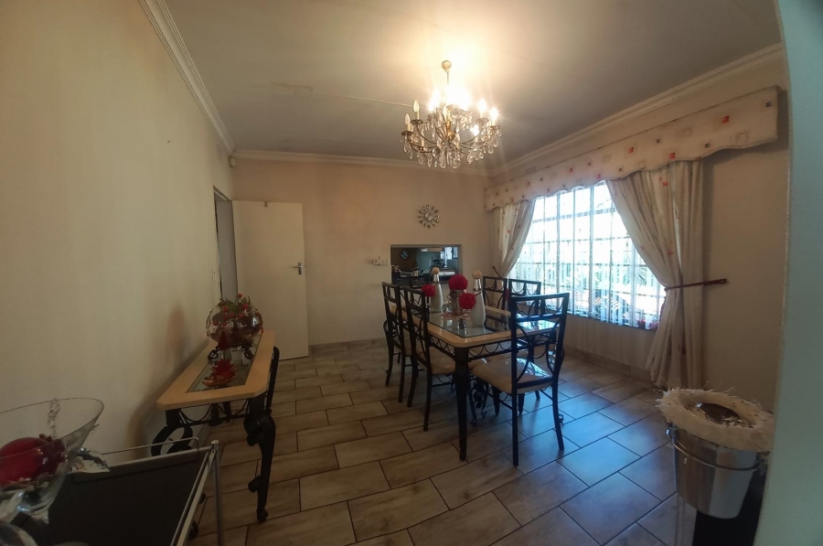 4 Bedroom Property for Sale in Glen Marais Gauteng