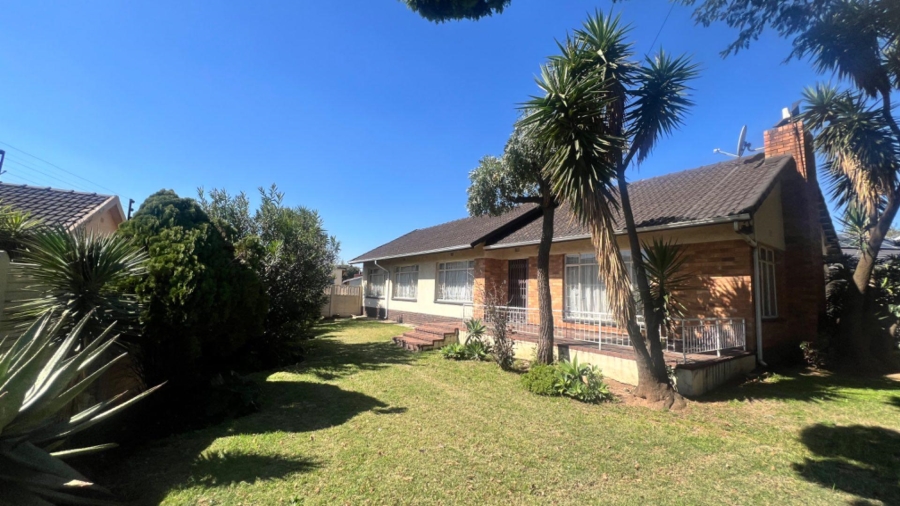 3 Bedroom Property for Sale in Robertsham Gauteng