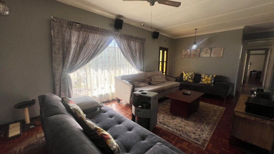 3 Bedroom Property for Sale in Robertsham Gauteng
