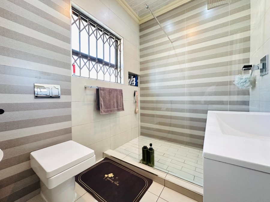 3 Bedroom Property for Sale in Robertsham Gauteng