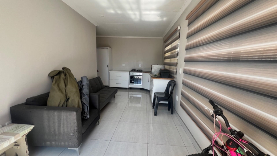 3 Bedroom Property for Sale in Robertsham Gauteng