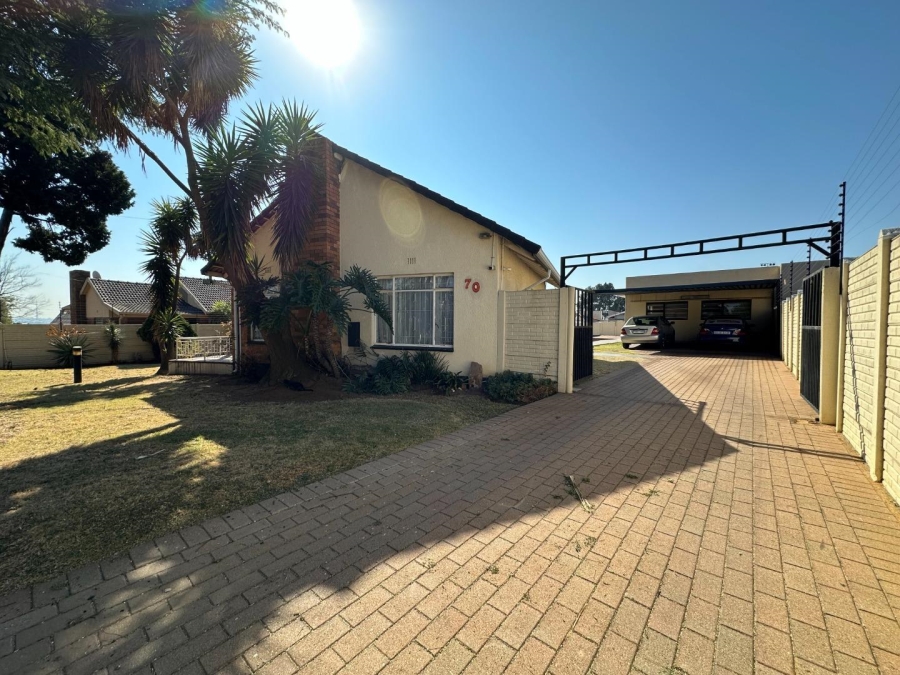 3 Bedroom Property for Sale in Robertsham Gauteng