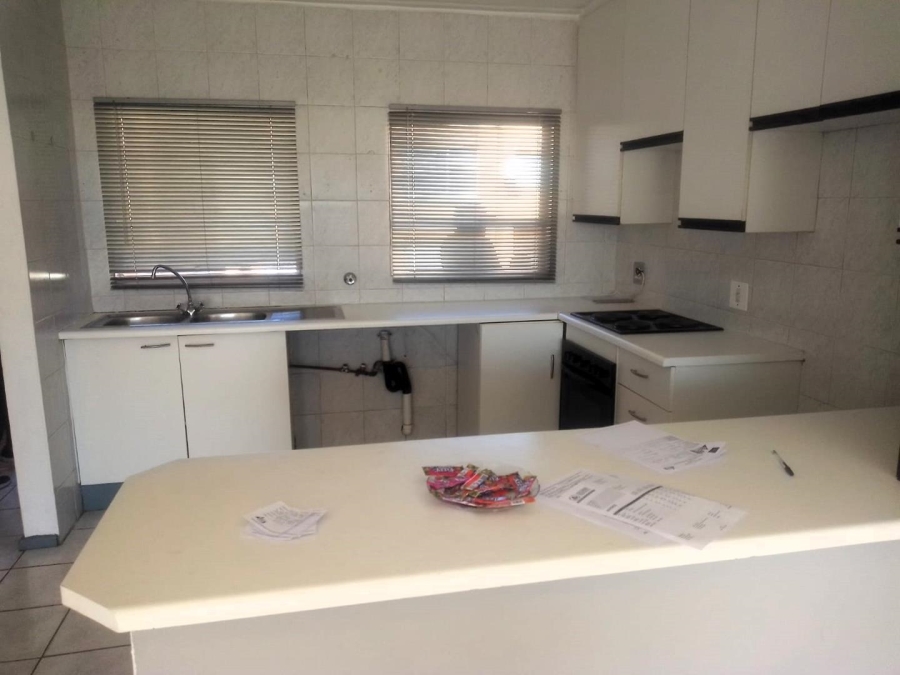 2 Bedroom Property for Sale in Randhart Gauteng