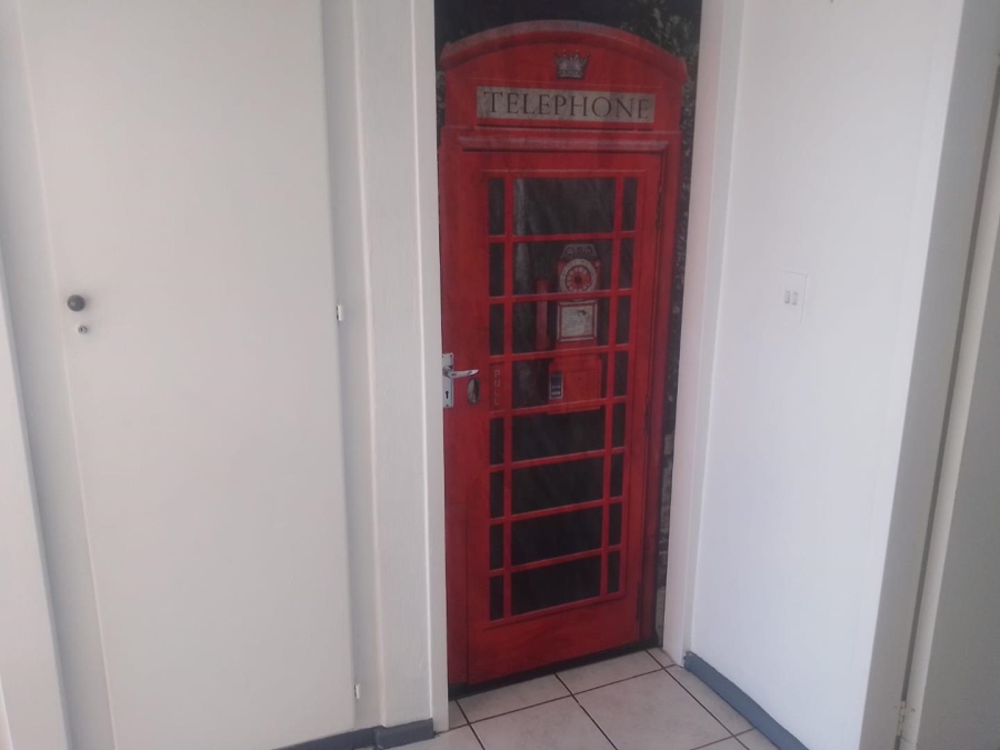 2 Bedroom Property for Sale in Randhart Gauteng