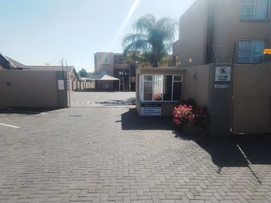 2 Bedroom Property for Sale in Randhart Gauteng