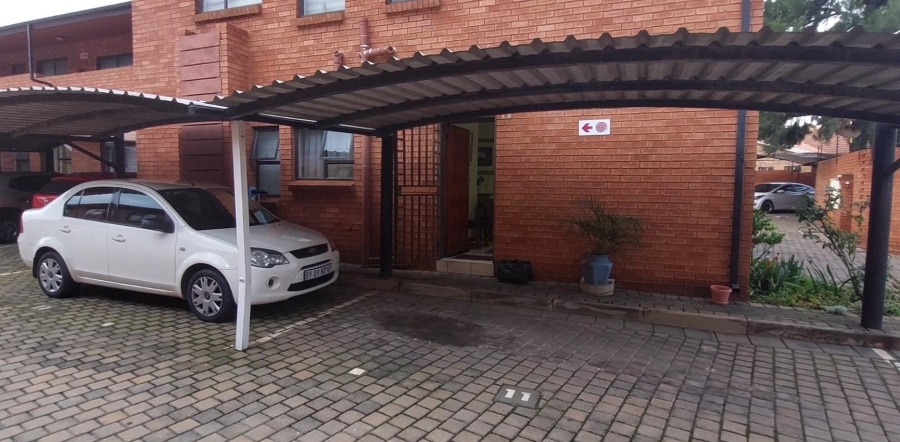 3 Bedroom Property for Sale in Verwoerdpark Gauteng