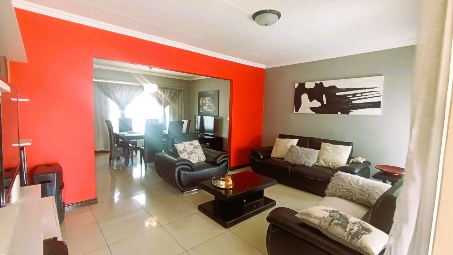 3 Bedroom Property for Sale in Thatchfield Estate Gauteng