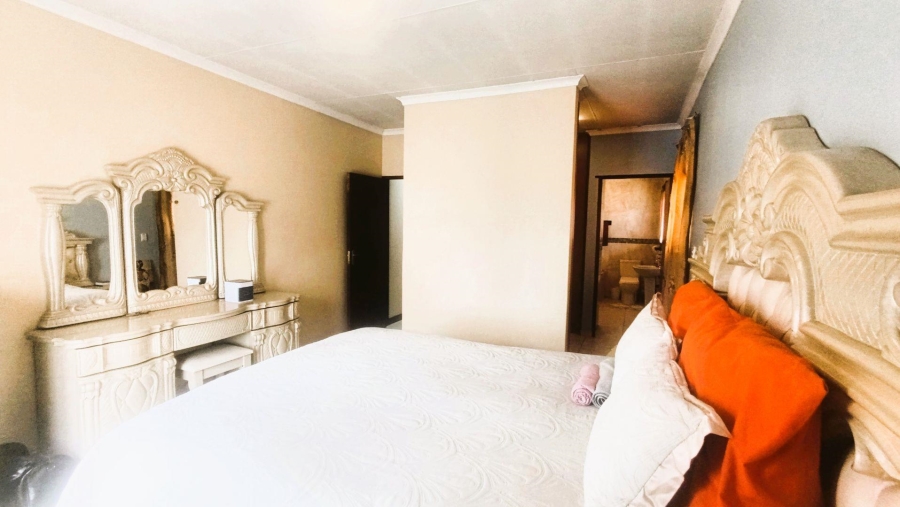 3 Bedroom Property for Sale in Thatchfield Estate Gauteng