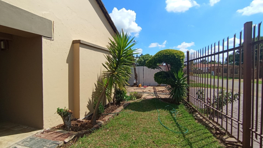 4 Bedroom Property for Sale in The Orchards Gauteng
