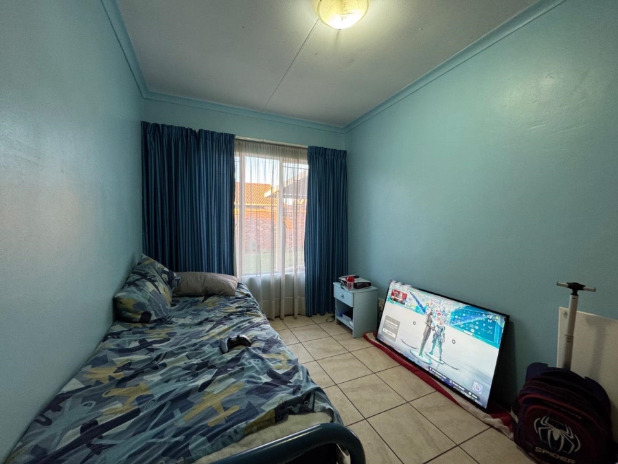 To Let 3 Bedroom Property for Rent in Rietvalleirand Gauteng