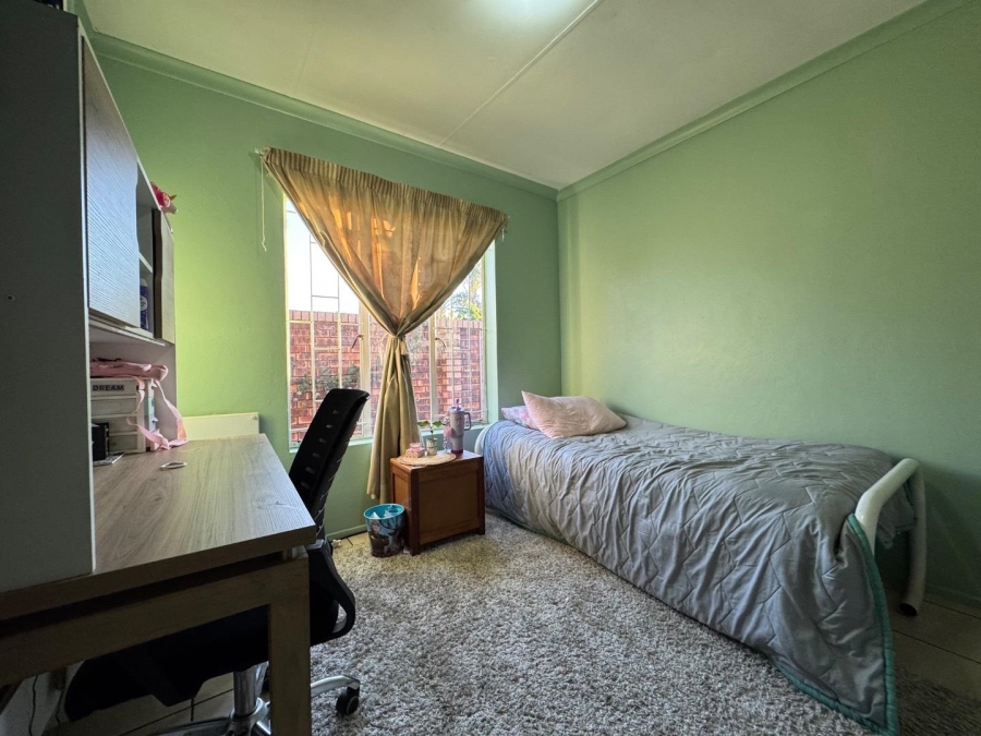 To Let 3 Bedroom Property for Rent in Rietvalleirand Gauteng