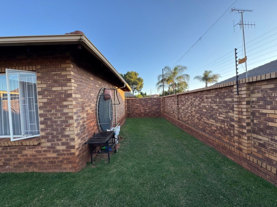 To Let 3 Bedroom Property for Rent in Rietvalleirand Gauteng