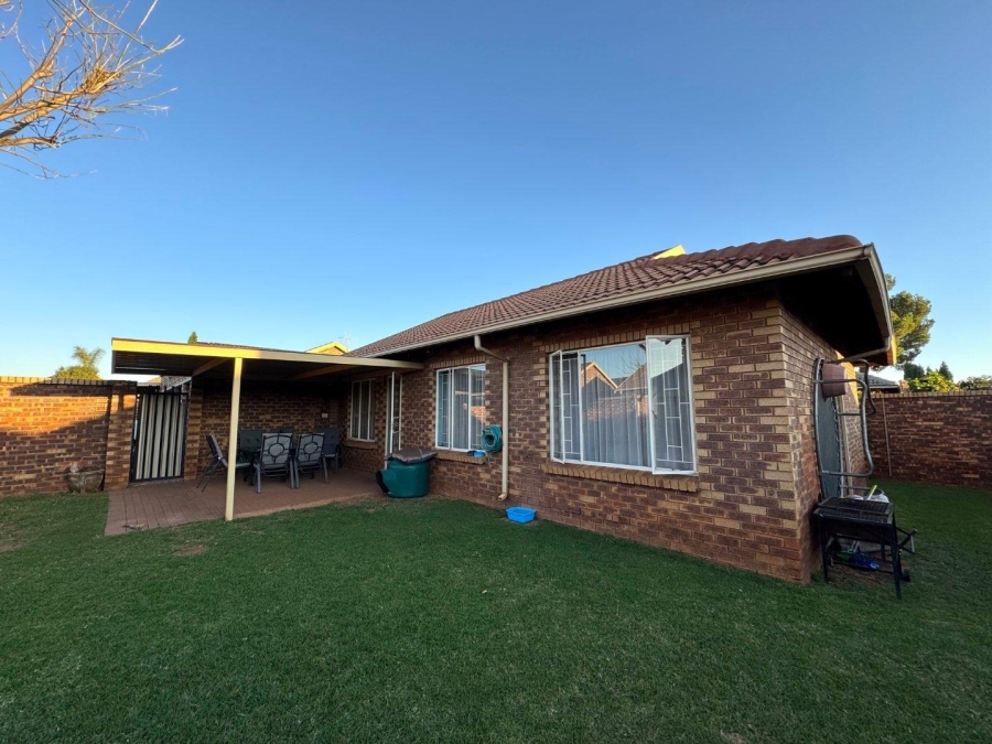 To Let 3 Bedroom Property for Rent in Rietvalleirand Gauteng
