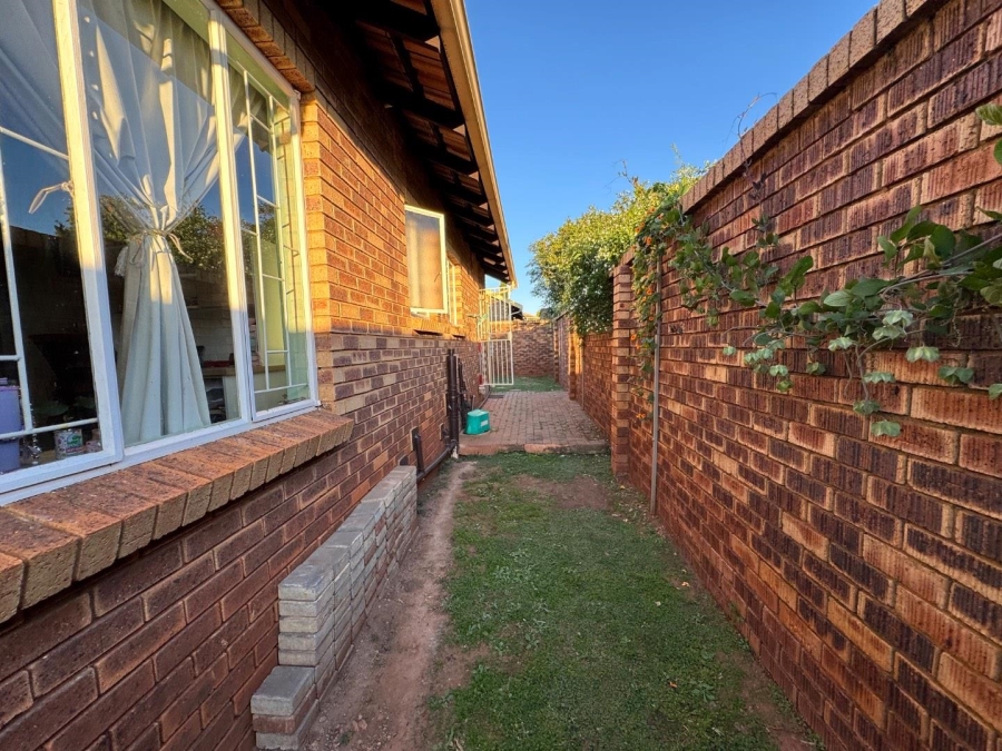 To Let 3 Bedroom Property for Rent in Rietvalleirand Gauteng