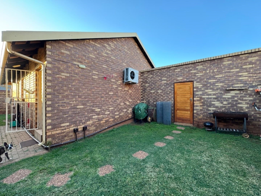 To Let 3 Bedroom Property for Rent in Rietvalleirand Gauteng