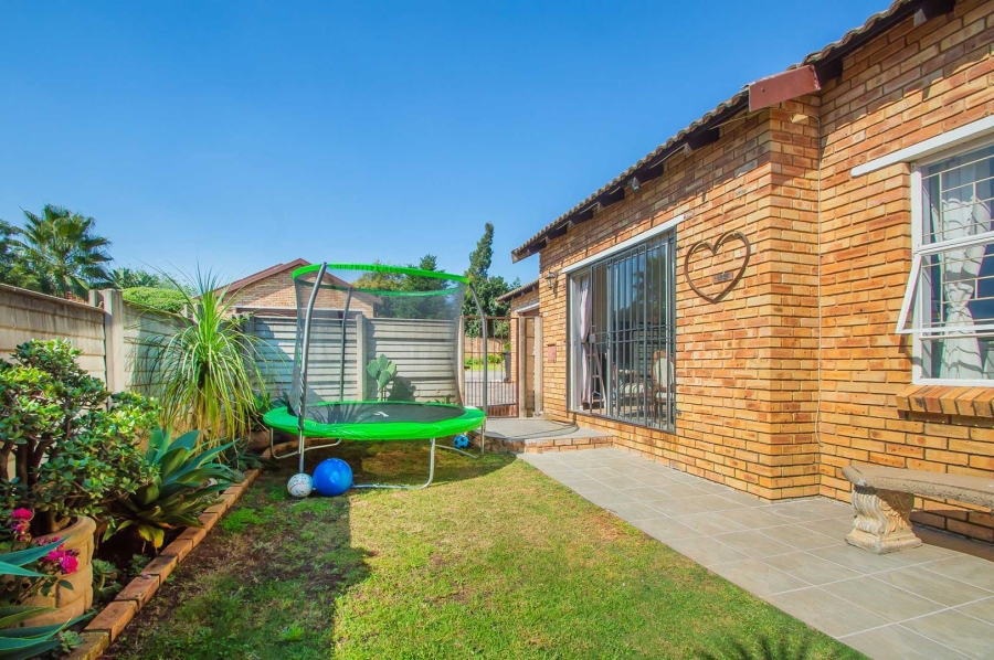 2 Bedroom Property for Sale in Radiokop Gauteng