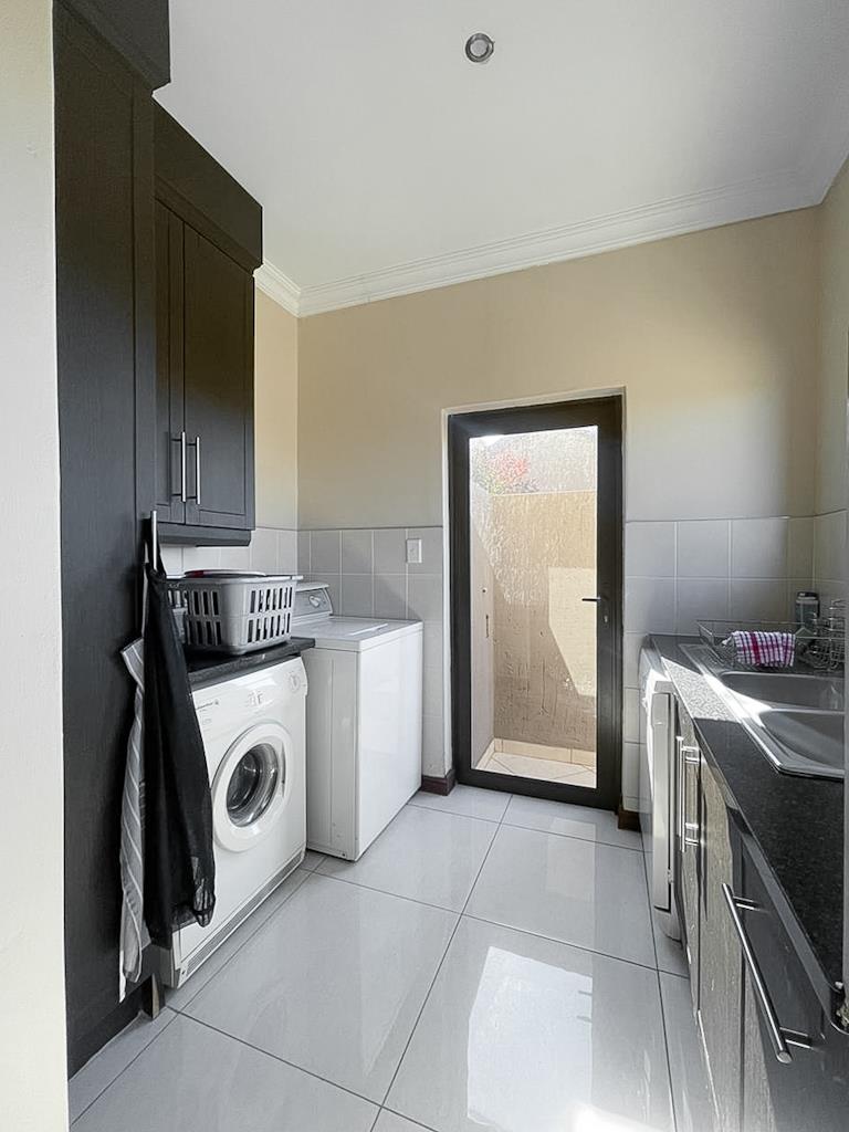 3 Bedroom Property for Sale in Midlands Estate Gauteng