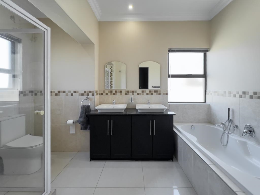 3 Bedroom Property for Sale in Midlands Estate Gauteng