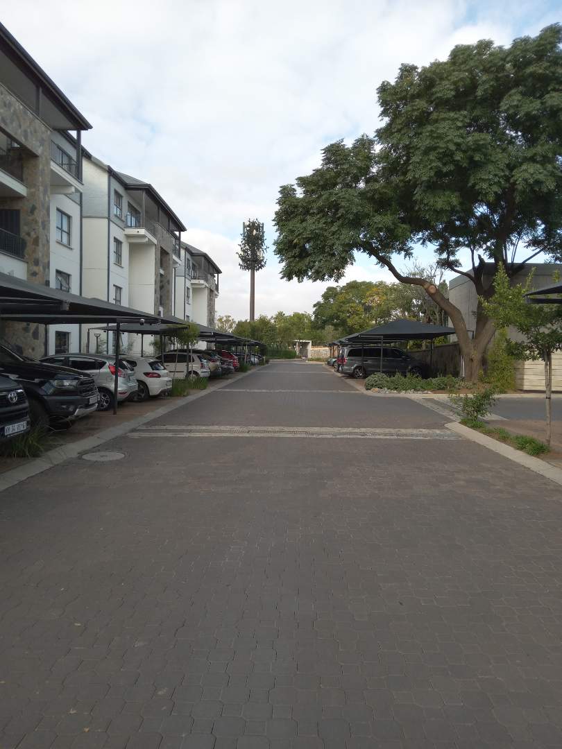 To Let 2 Bedroom Property for Rent in Crowthorne AH Gauteng