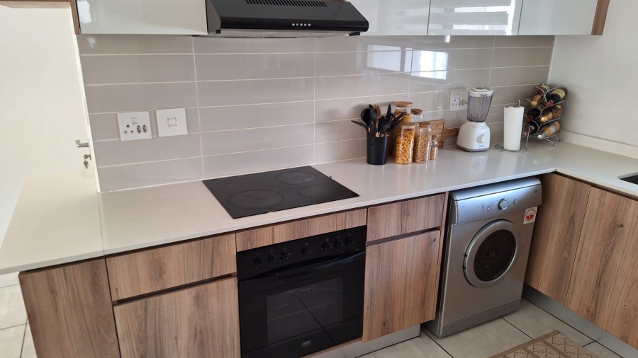 To Let 2 Bedroom Property for Rent in Crowthorne AH Gauteng