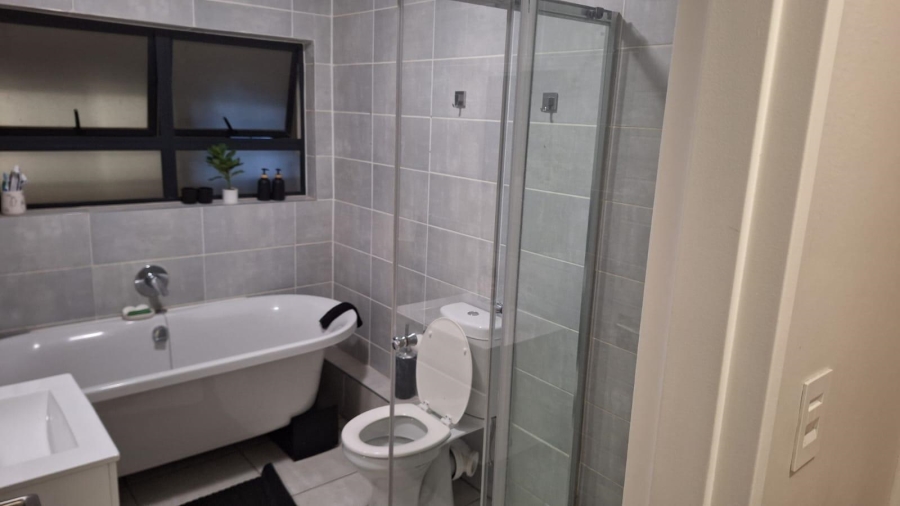 To Let 2 Bedroom Property for Rent in Crowthorne AH Gauteng