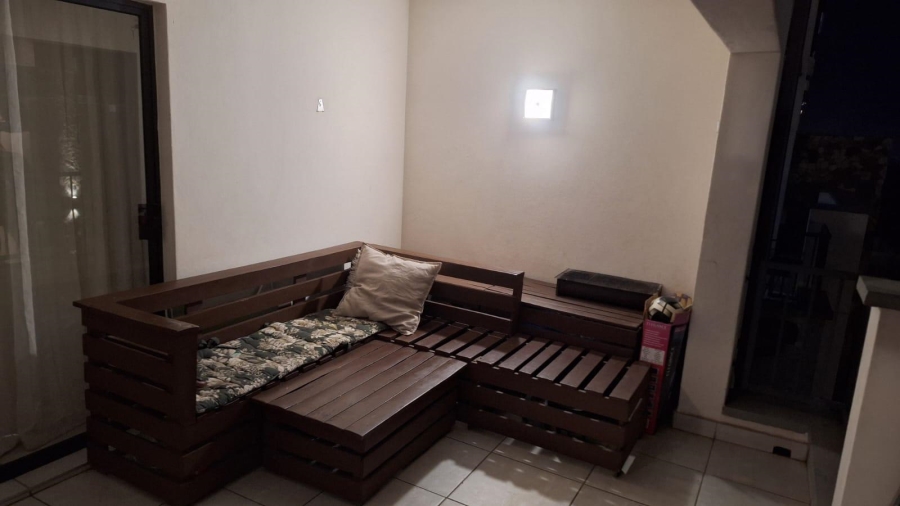 To Let 2 Bedroom Property for Rent in Crowthorne AH Gauteng