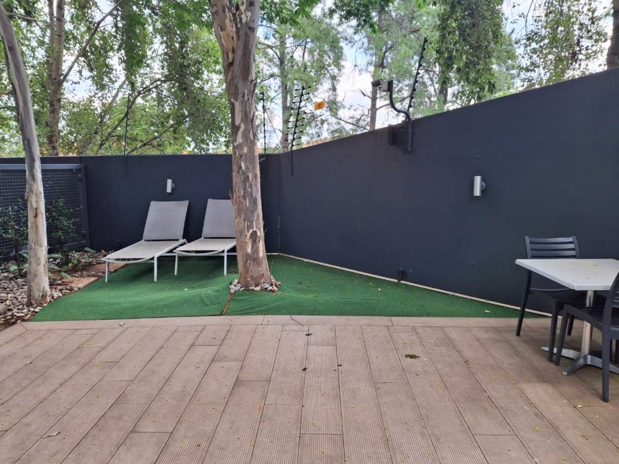 To Let 2 Bedroom Property for Rent in Benmore Gardens Gauteng