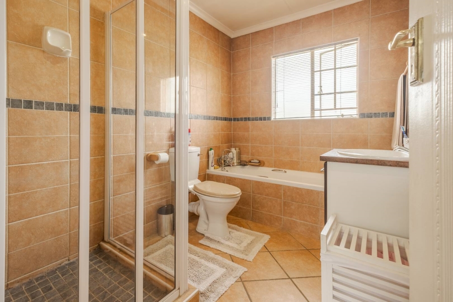 2 Bedroom Property for Sale in Equestria Gauteng
