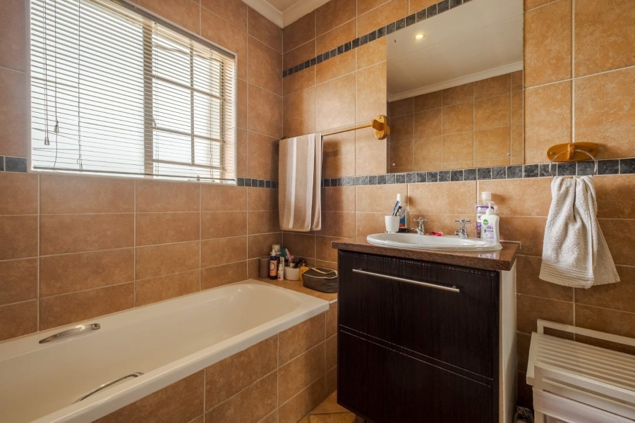 2 Bedroom Property for Sale in Equestria Gauteng