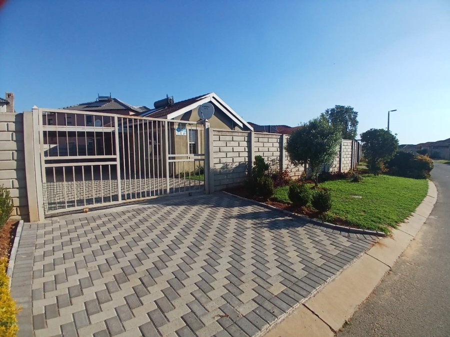 To Let 3 Bedroom Property for Rent in Leopard