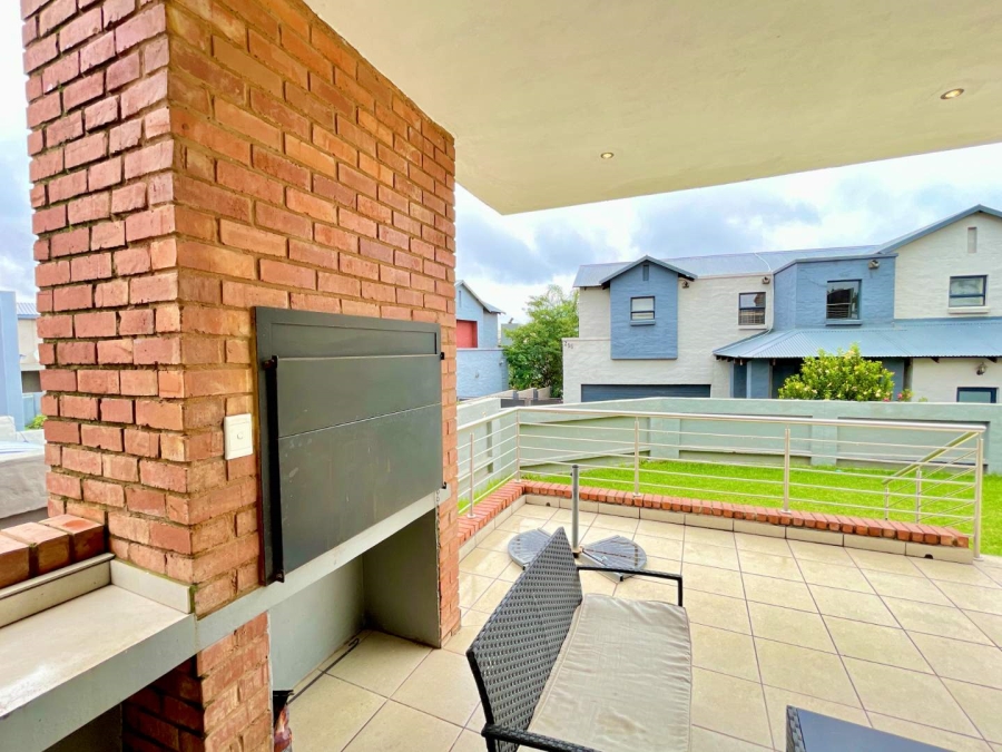 To Let 3 Bedroom Property for Rent in Olympus Gauteng