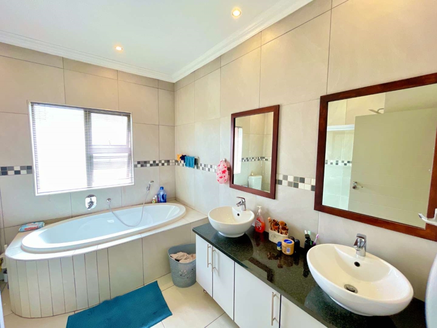 To Let 3 Bedroom Property for Rent in Olympus Gauteng