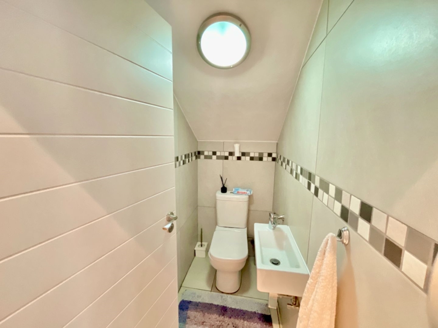 To Let 3 Bedroom Property for Rent in Olympus Gauteng