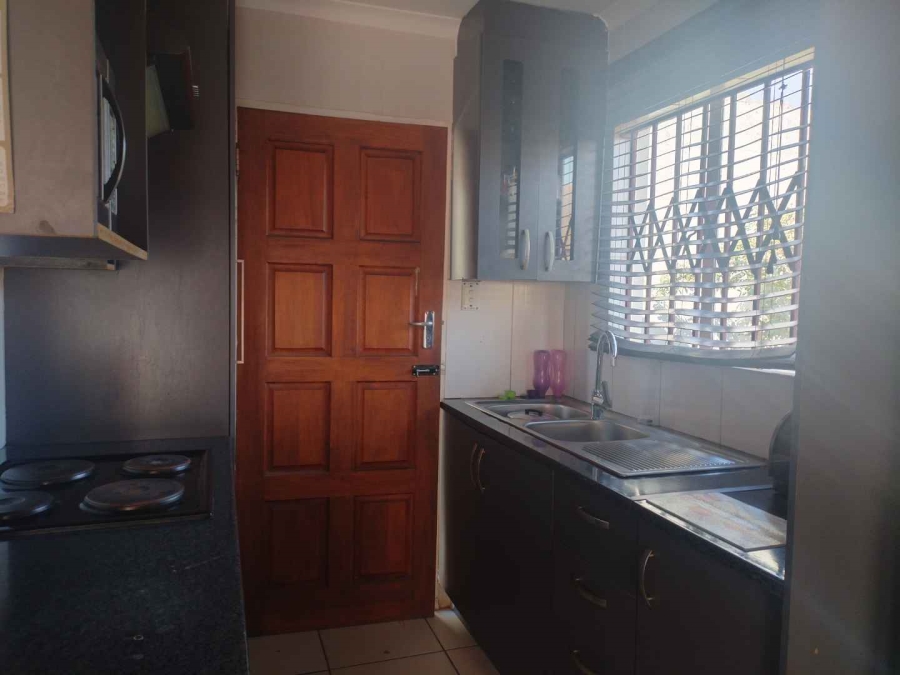 To Let 2 Bedroom Property for Rent in Mahube Valley Gauteng