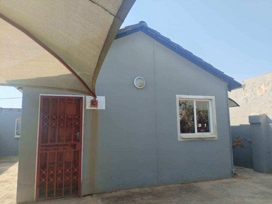 To Let 2 Bedroom Property for Rent in Mahube Valley Gauteng