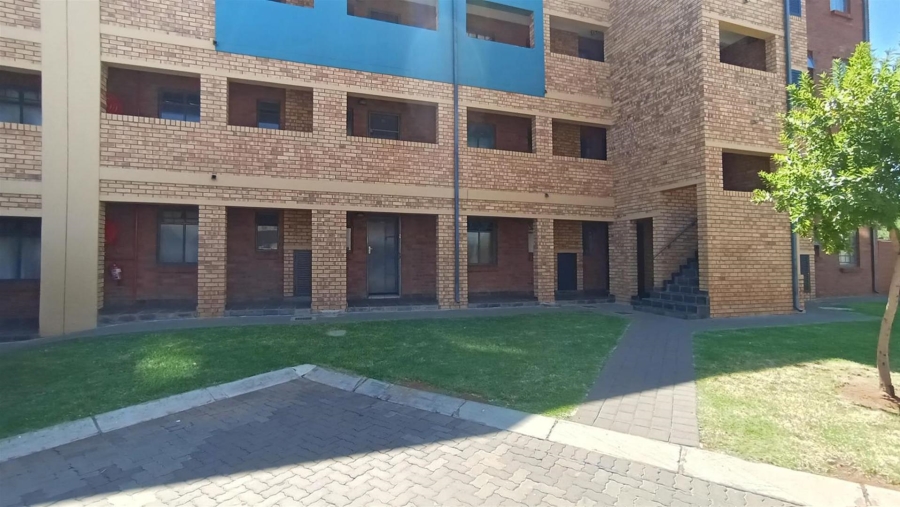 2 Bedroom Property for Sale in Montana Tuine Gauteng