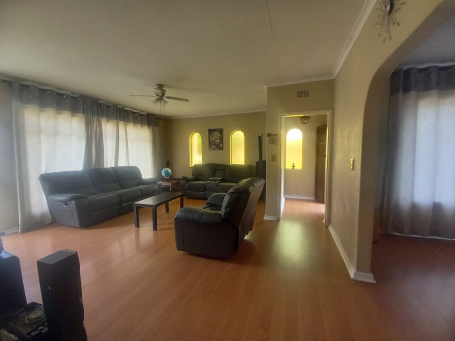 3 Bedroom Property for Sale in Birchleigh North Gauteng