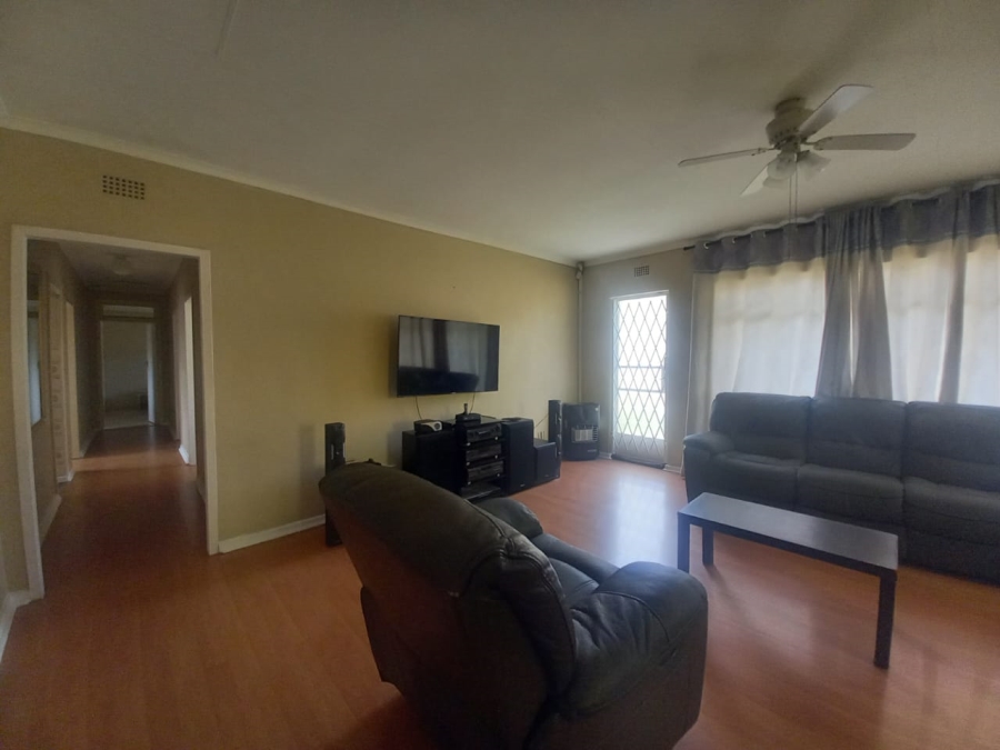 3 Bedroom Property for Sale in Birchleigh North Gauteng