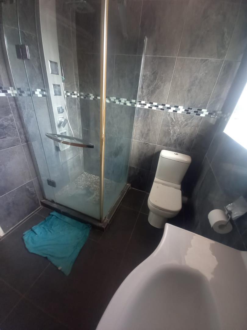 3 Bedroom Property for Sale in Birchleigh North Gauteng