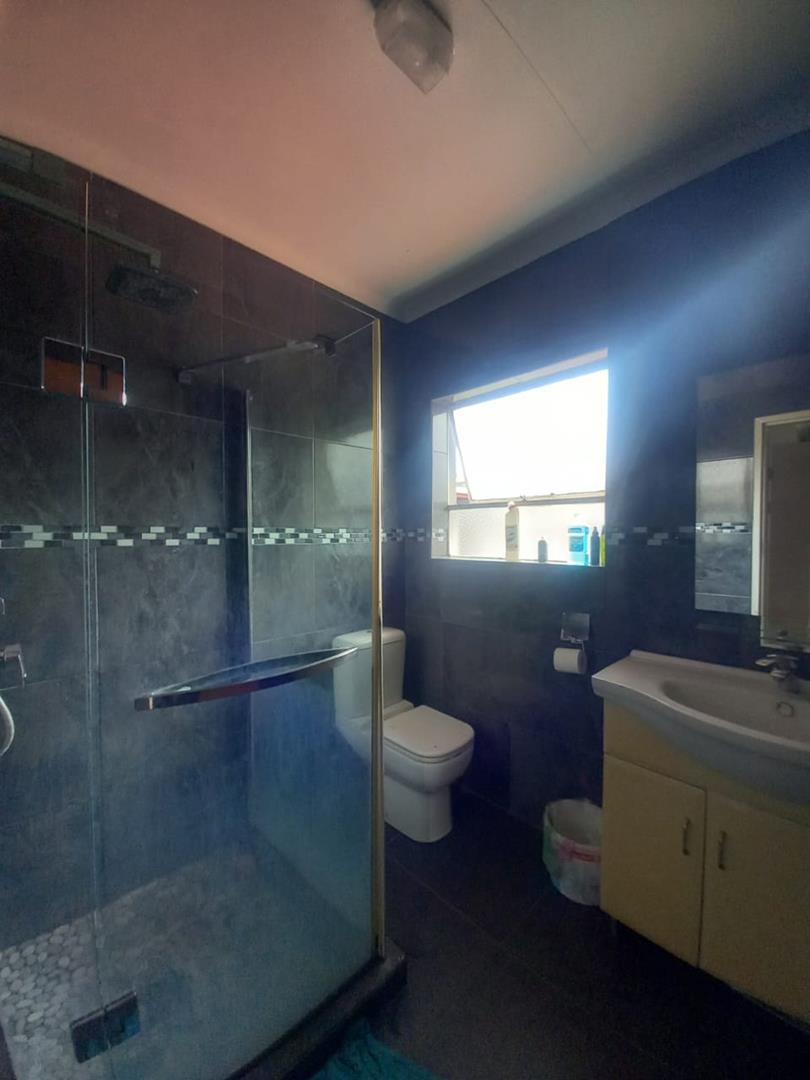 3 Bedroom Property for Sale in Birchleigh North Gauteng