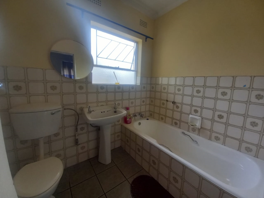 3 Bedroom Property for Sale in Birchleigh North Gauteng