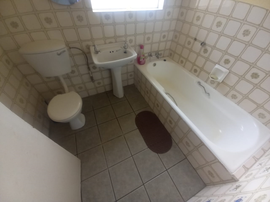 3 Bedroom Property for Sale in Birchleigh North Gauteng