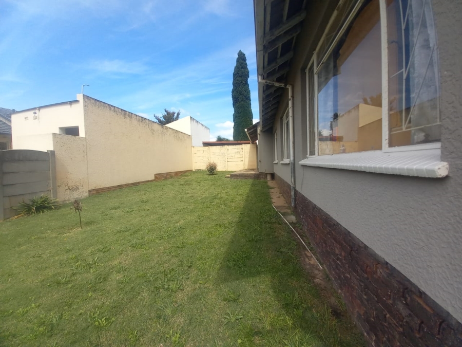3 Bedroom Property for Sale in Birchleigh North Gauteng
