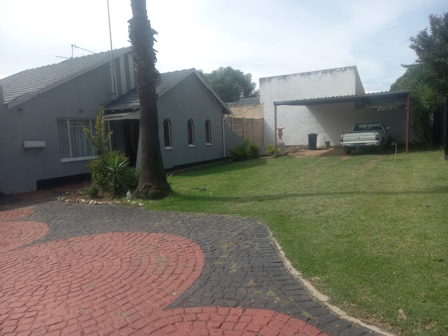 3 Bedroom Property for Sale in Birchleigh North Gauteng