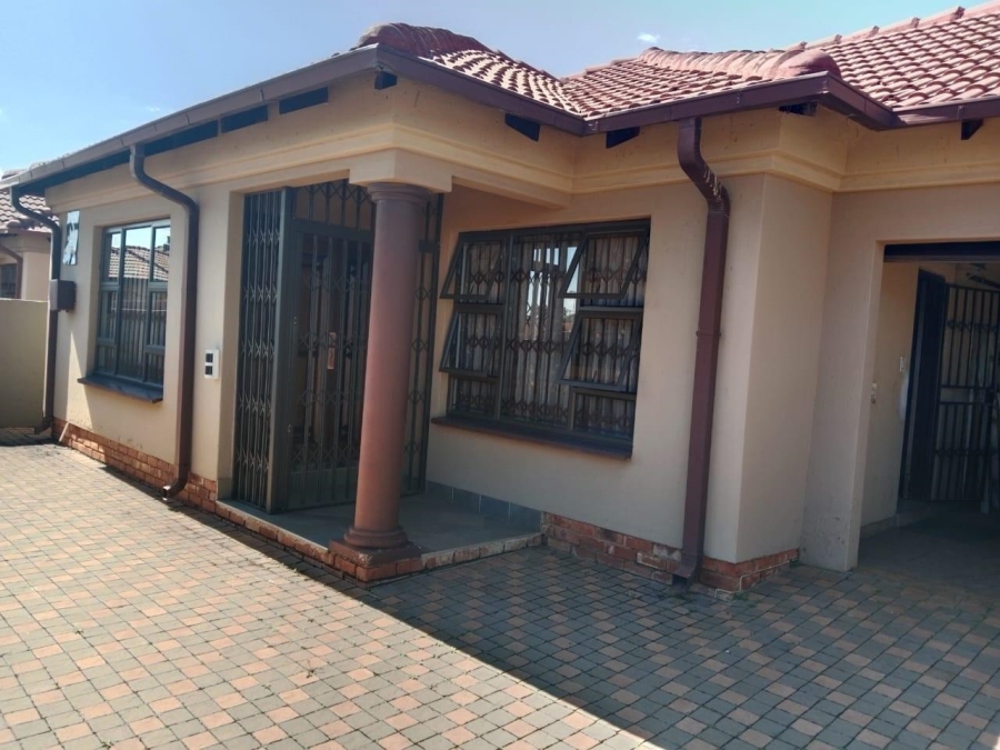 3 Bedroom Property for Sale in Vosloorus Gauteng