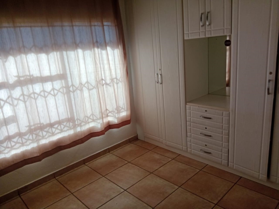 3 Bedroom Property for Sale in Vosloorus Gauteng