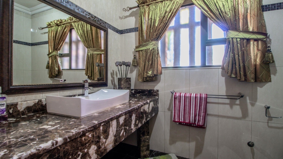6 Bedroom Property for Sale in Rynsoord Gauteng