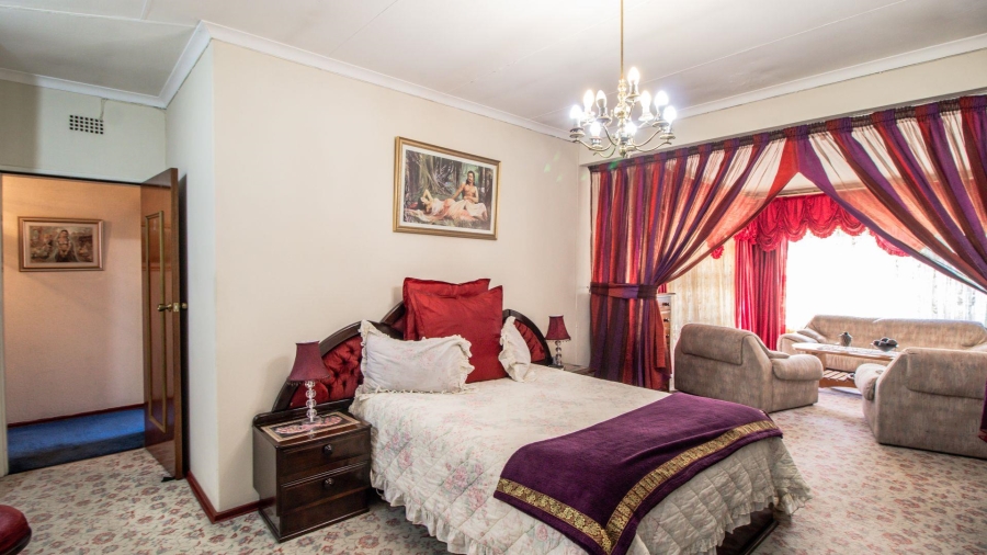 6 Bedroom Property for Sale in Rynsoord Gauteng