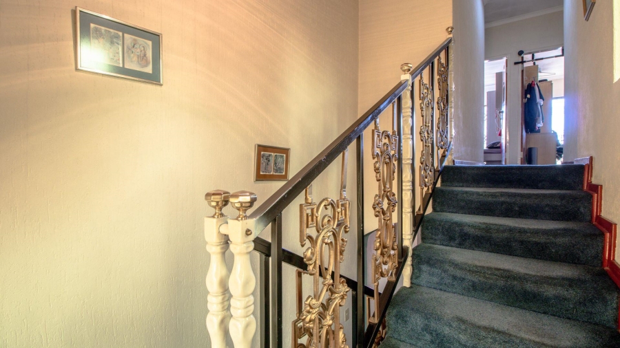 6 Bedroom Property for Sale in Rynsoord Gauteng
